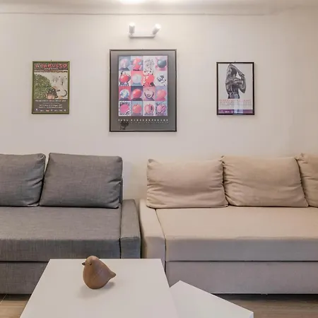 La Dolce Vita, Parking, Calandra 10 公寓 *